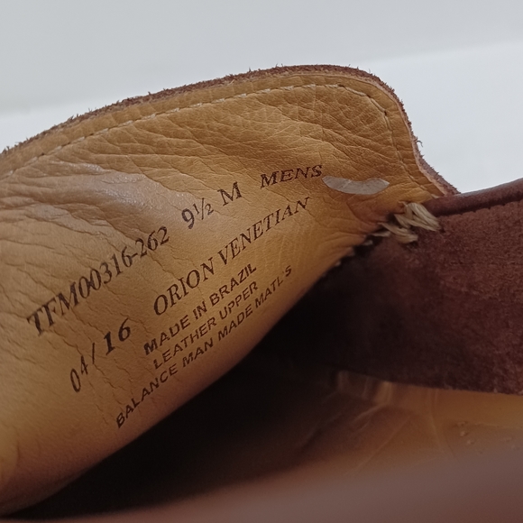 Tommy Bahama men's orion leather slip-on  loafers Brown size 9.5m - Picture 12 of 12